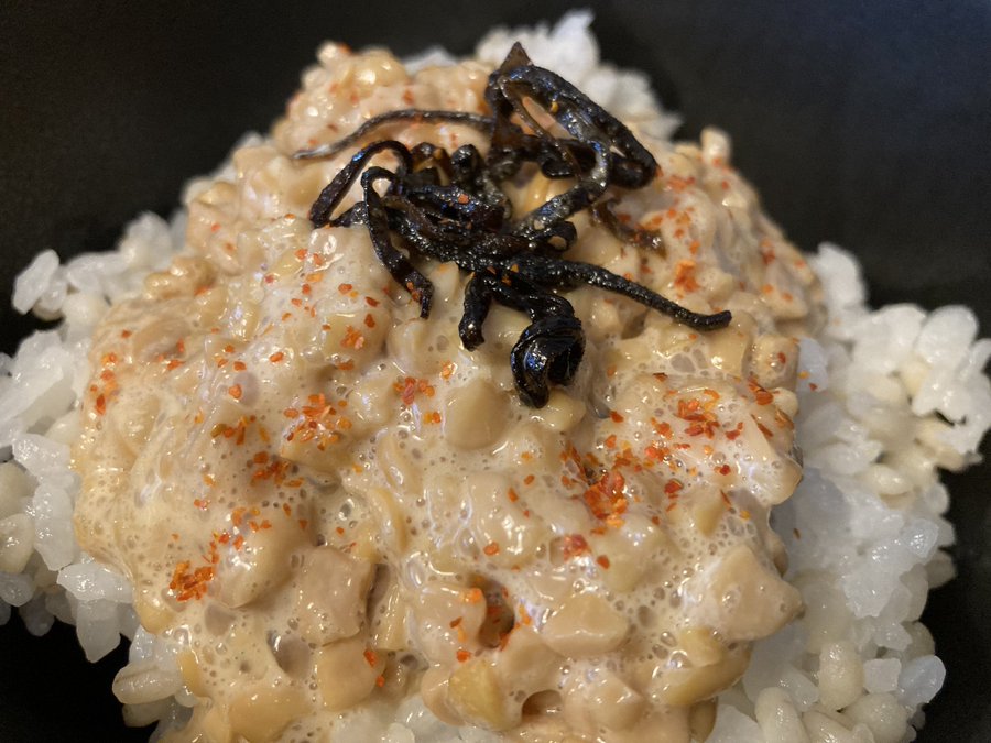 ひきわり納豆ともち麦ご飯